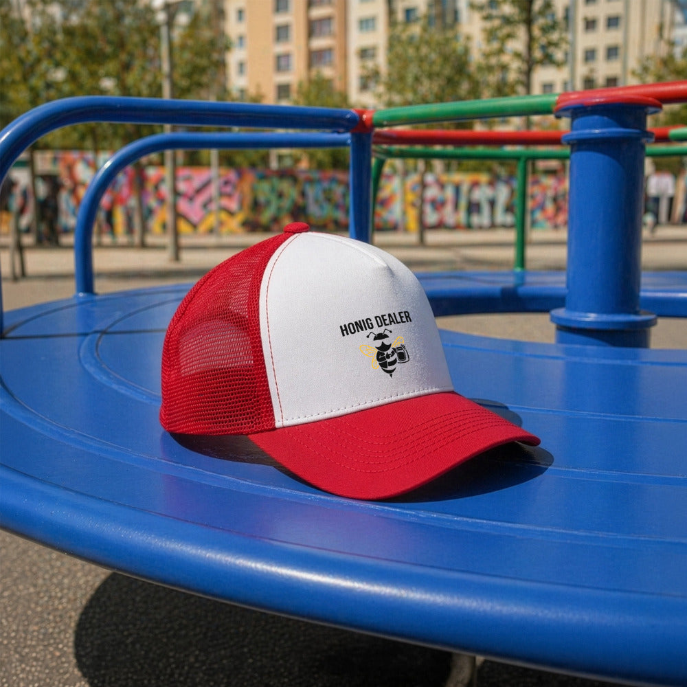 Honig Dealer Kinder-Trucker-Cap in Weiß/Rot – im Freien
