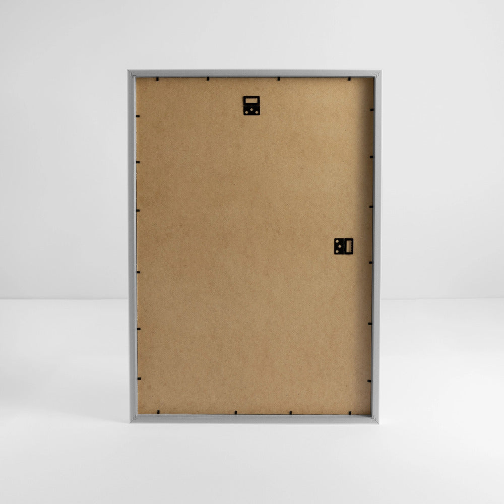 Honig Dealer Gerahmtes Poster (49 × 69 cm) mit Rahmen in Weiß – Rückseite