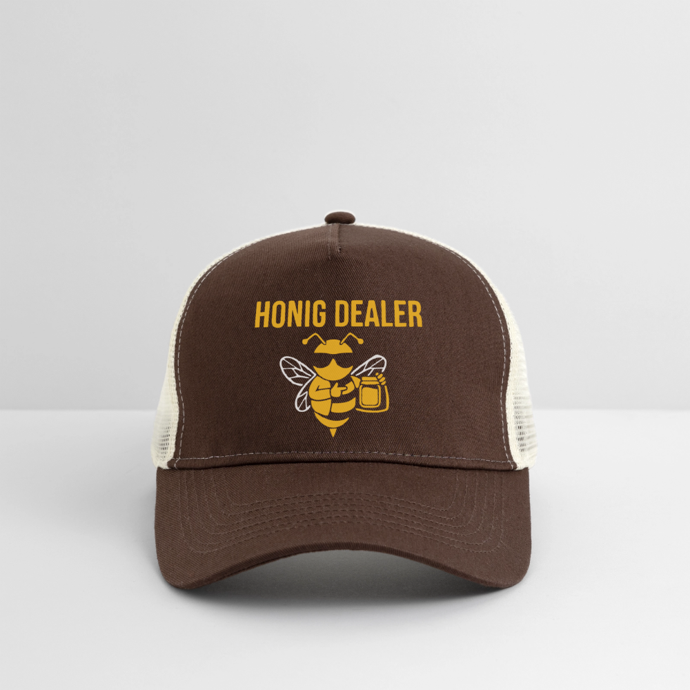Honig Dealer Trucker-Cap in Braun/Beige – Studioaufnahme