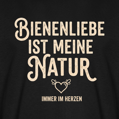Herzenssache T-Shirt in Schwarz – Druck im Detail