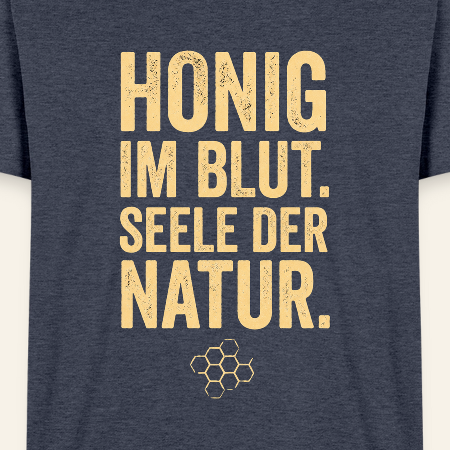 Honigblut T-Shirt in Jeansblau – Druck im Detail