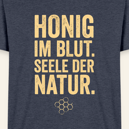 Honigblut T-Shirt in Jeansblau – Druck im Detail
