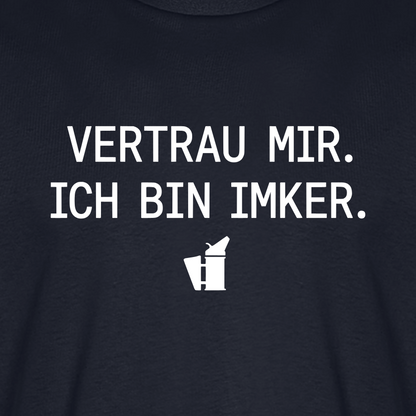 IMKER Smoker Expertenmodus T-Shirt in Dunkelblau – Druck im Detail
