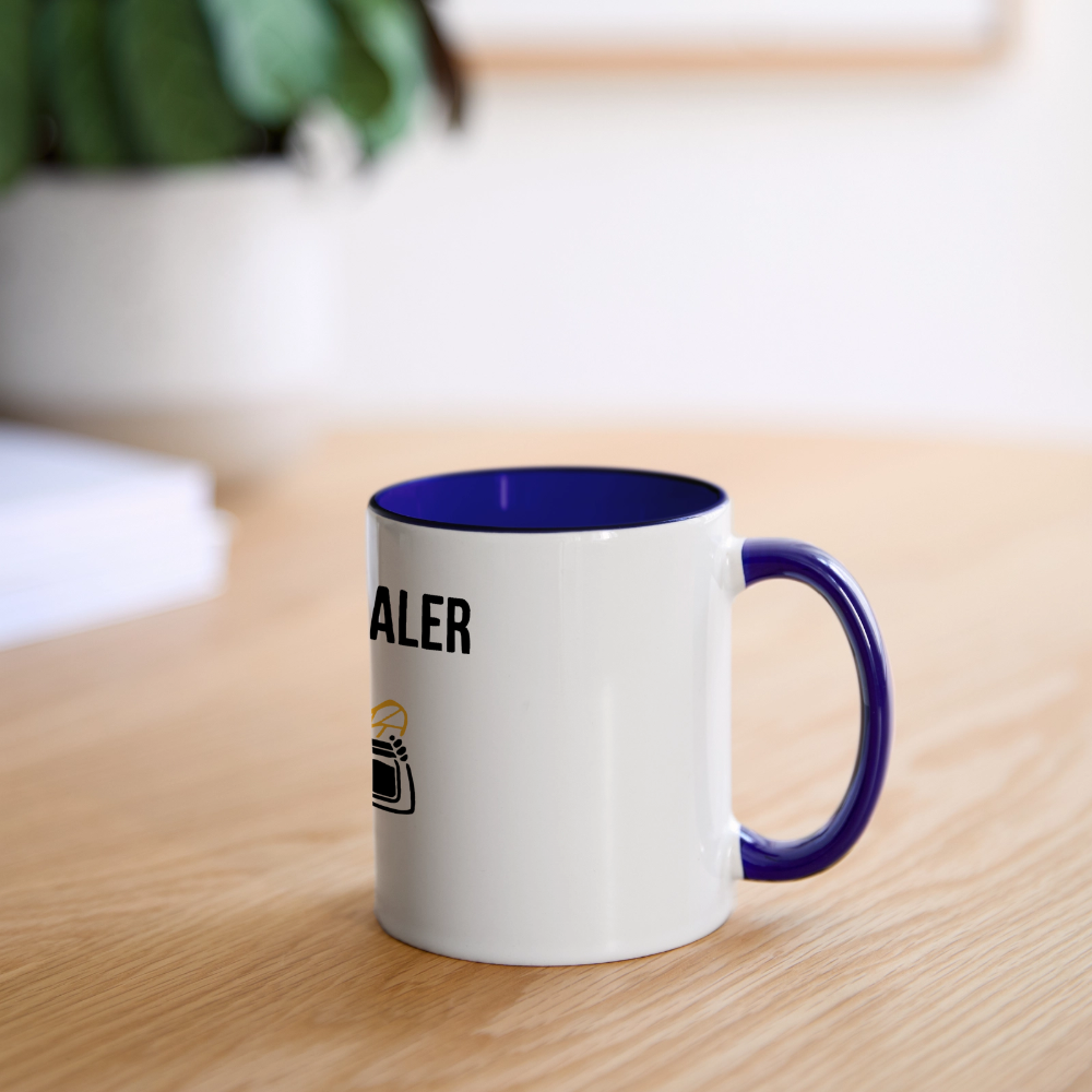 Honig Dealer Tasse in Weiß/Kobaltblau – auf dem Schreibtisch